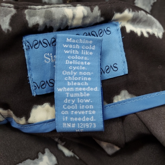 Women's simply vera, Vera Wang size 4 pleated skirt. Silky soft. - Picture 7 of 10